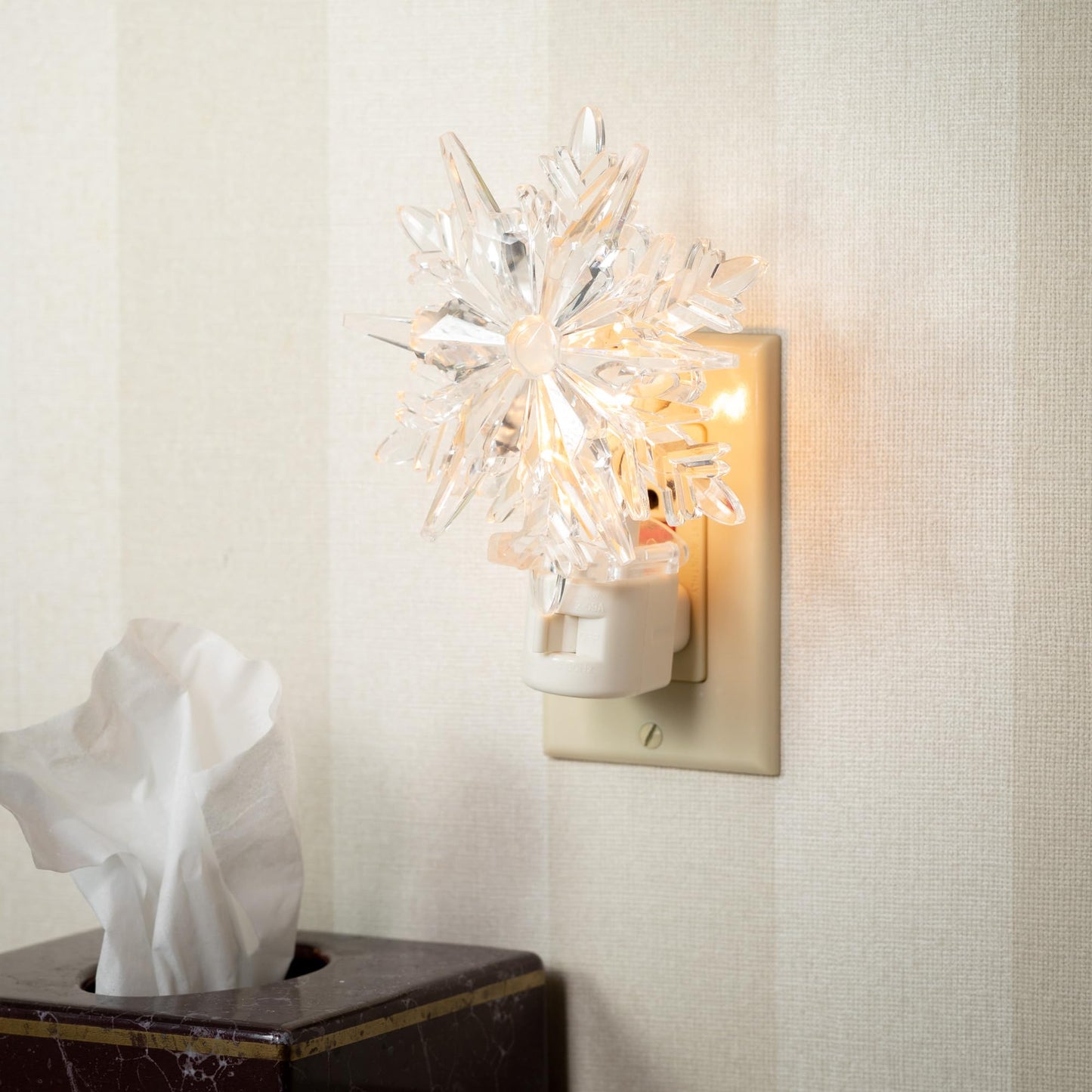 Sullivans Christmas Snowflake Nightlight, Holiday Decor, Christmas Nightlight, Christmas Decorations, Night Light; Clear (PN4003)